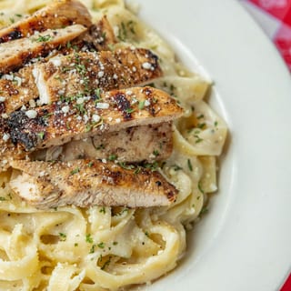 Organic Fettuccine with Chicken Breast