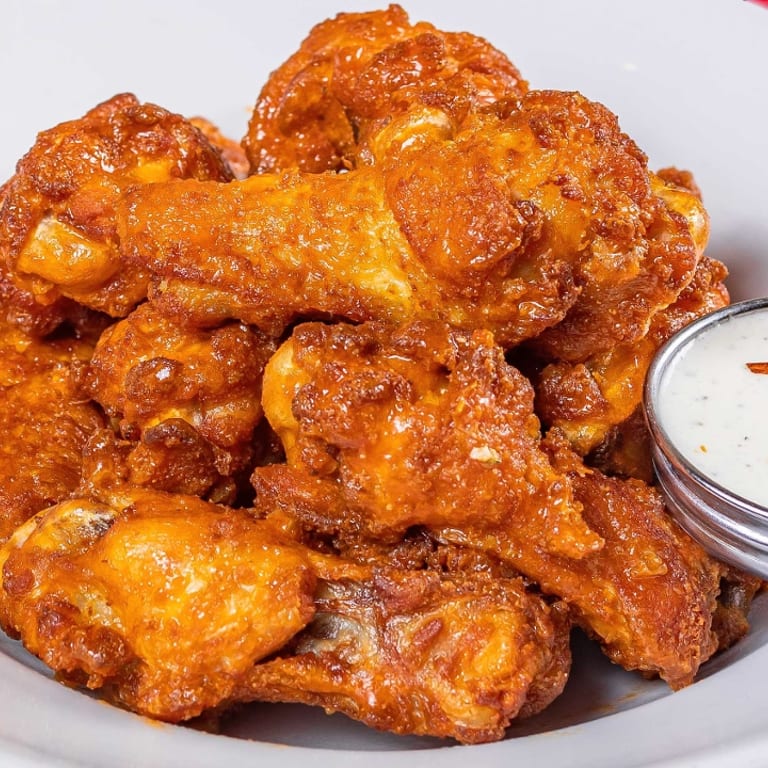 Delicious Chicken Wings: A Crowd Favorite