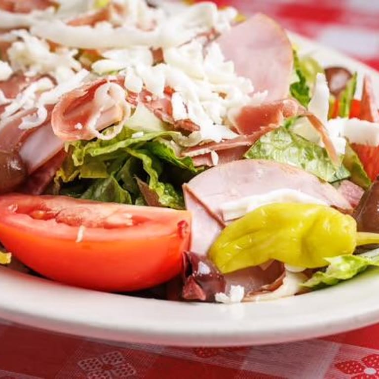 Fresh Antipasto Salad: A Delicious Italian Appetizer