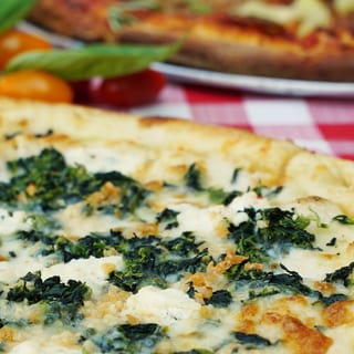 23" White Pizza
